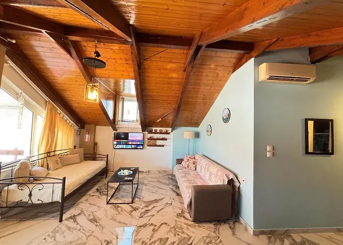 Helen Loft Apartment *